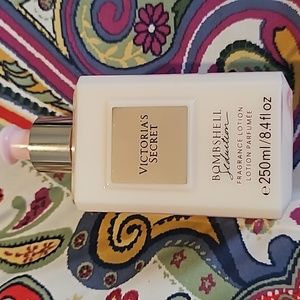 Victoria's Secret Bombshell Seduction Fragrance Lotion